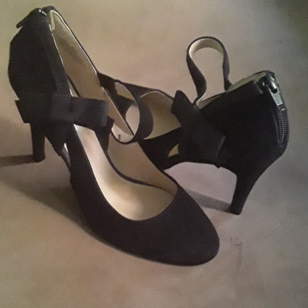 Nine West Black Heels with Bow Detail